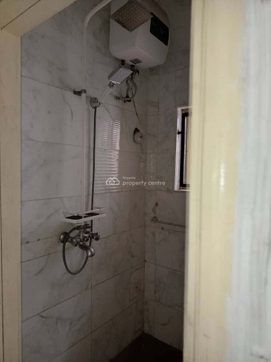 Well Maintained 1 Bedroom Apartment, Off Palace Road, Ikate Elegushi, Lekki, Lagos, Mini Flat (room and Parlour) for Rent