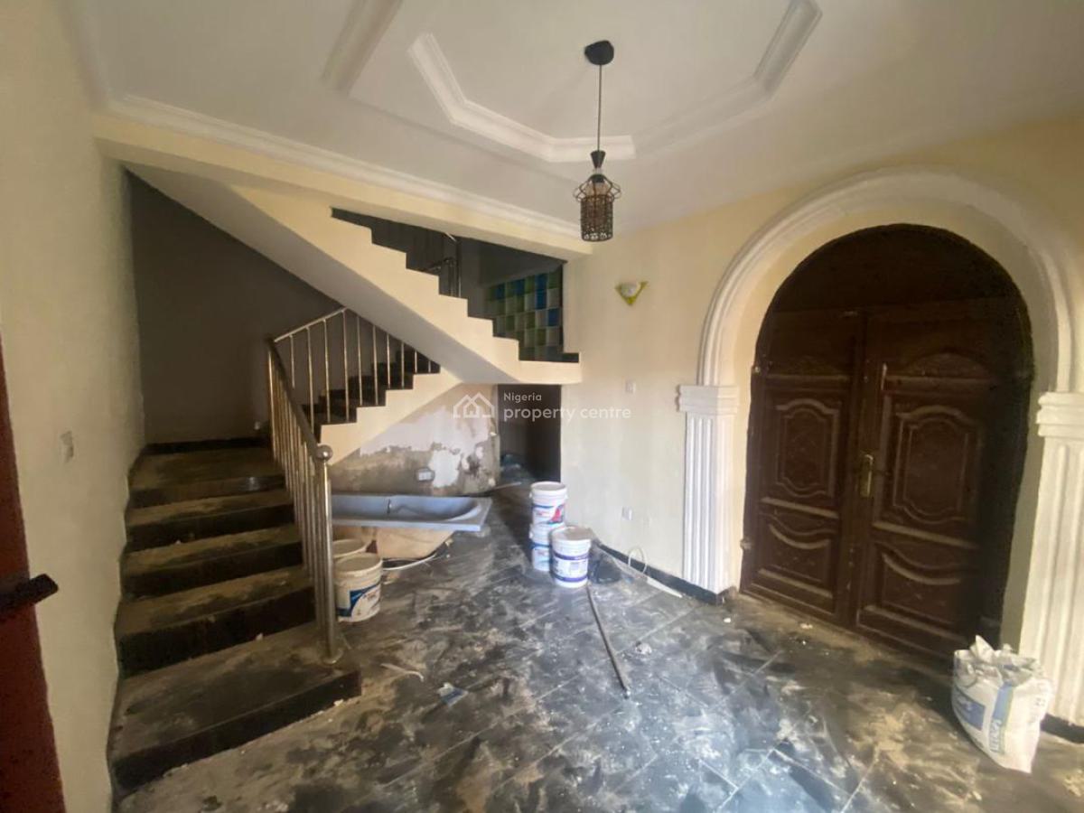 12 Rooms Detached House + Warehouse, Agboyi Road, Ori-oke, Ogudu, Lagos, Detached Duplex for Rent
