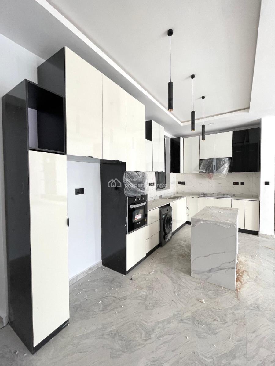 2 Bedroom Apartment, Ikota, Lekki, Lagos, Flat / Apartment for Sale