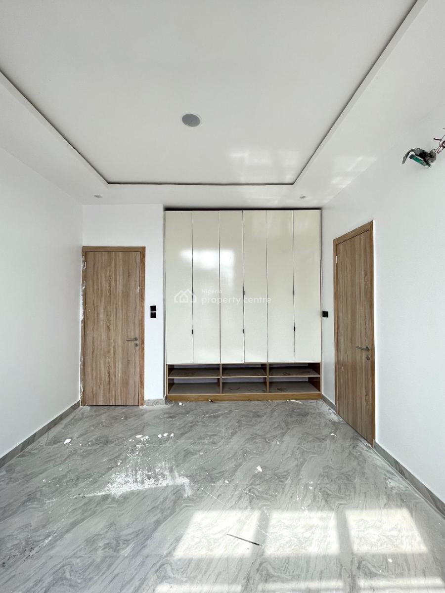 2 Bedroom Apartment, Ikota, Lekki, Lagos, Flat / Apartment for Sale