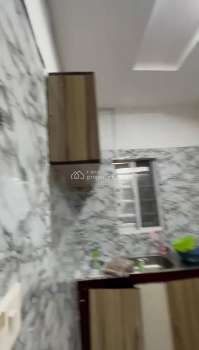 Lovely 2bedroom Flat, Off Pedro Road, Shomolu, Lagos, Flat / Apartment for Rent