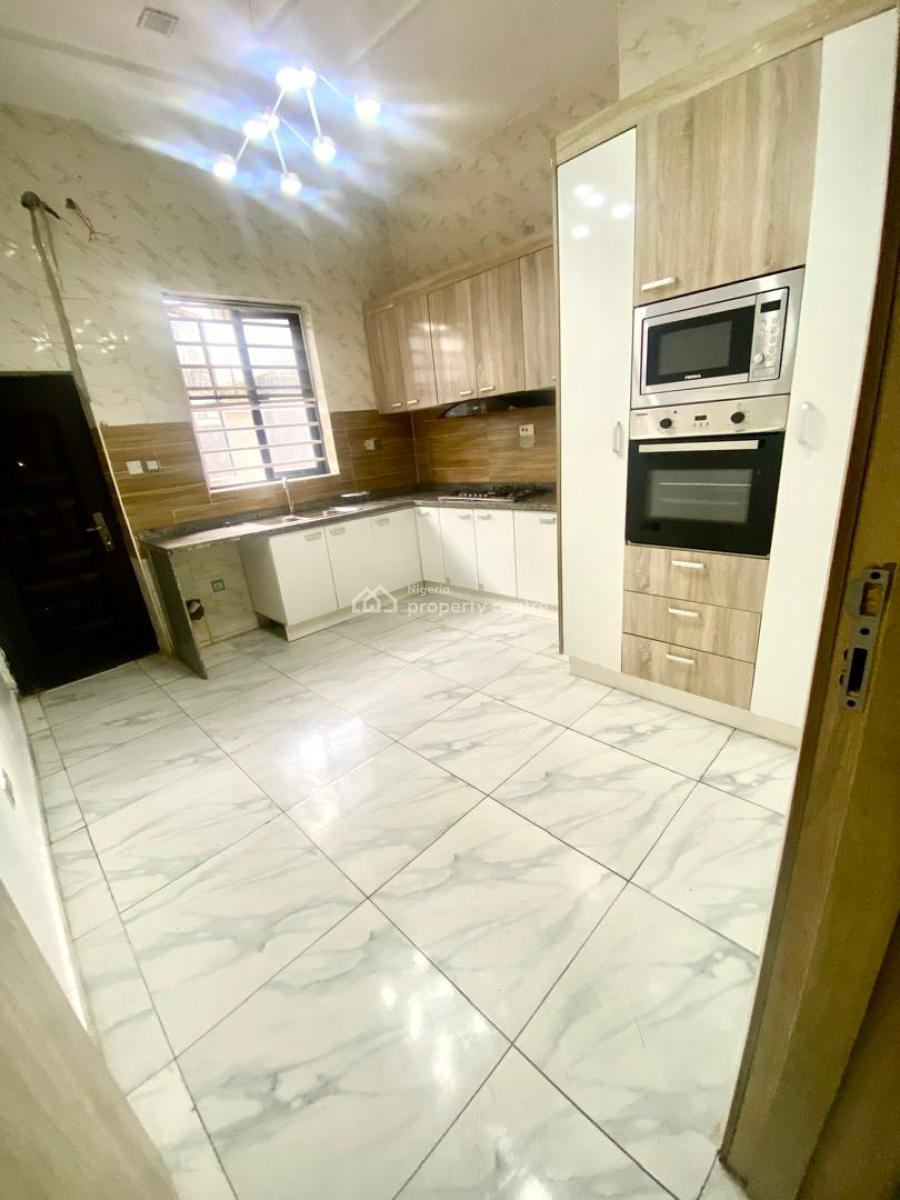 Spacious Room (downstairs) - in a Shared Apartment, Graces Court Near Amala Sky Orchid Road, Lekki, Lagos, Self Contain (single Rooms) for Rent