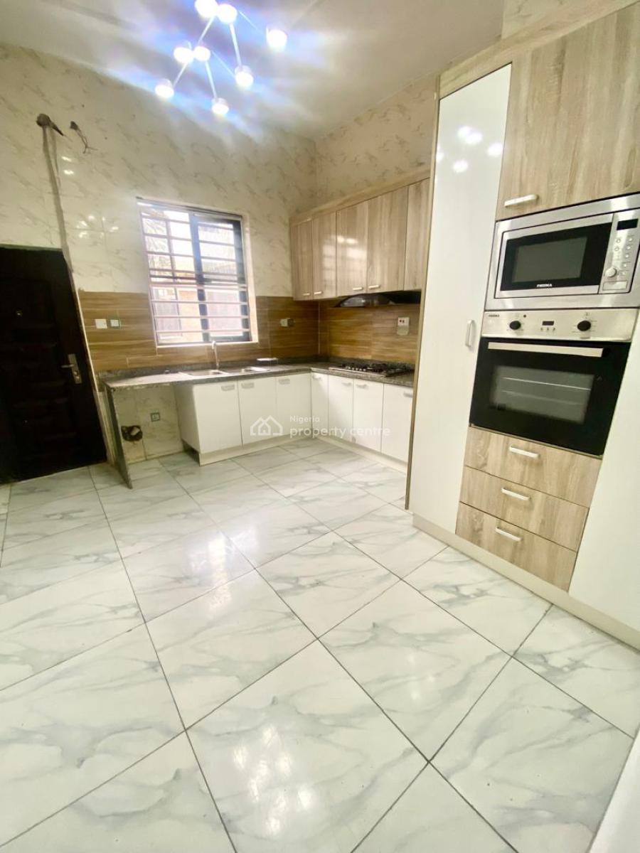 Spacious Room (downstairs) - in a Shared Apartment, Graces Court Near Amala Sky Orchid Road, Lekki, Lagos, Self Contain (single Rooms) for Rent
