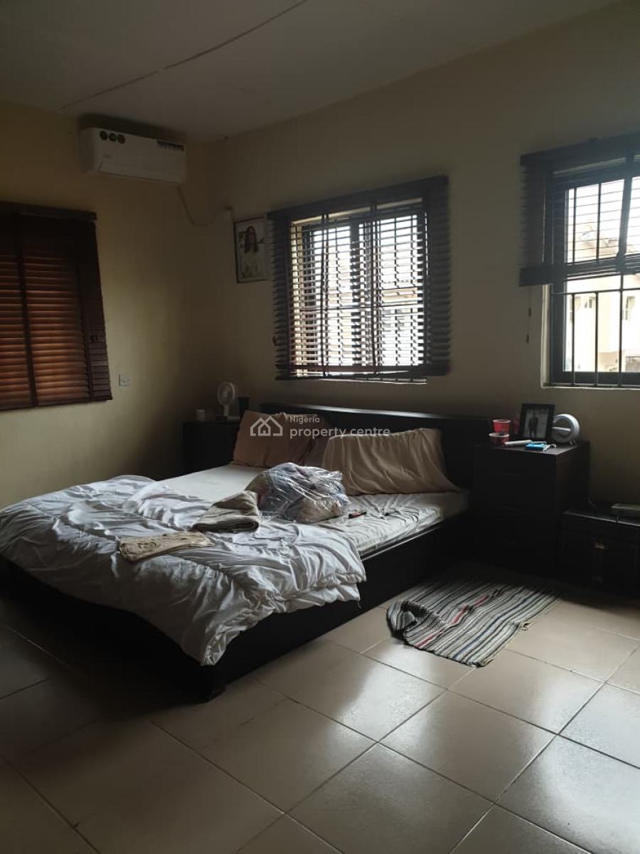 4 Bedroom Semi Detached House with Bq, Mobolaji Johnson Estate, Lekki Phase 1, Lekki, Lagos, Semi-detached Duplex for Sale