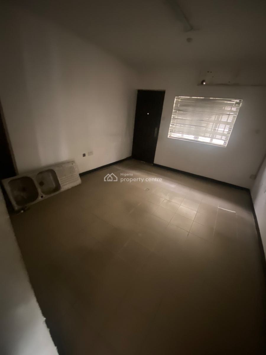 5 Bedroom Semi Detached House, Off Admiralty Way, Lekki Phase 1, Lekki, Lagos, Semi-detached Duplex for Rent