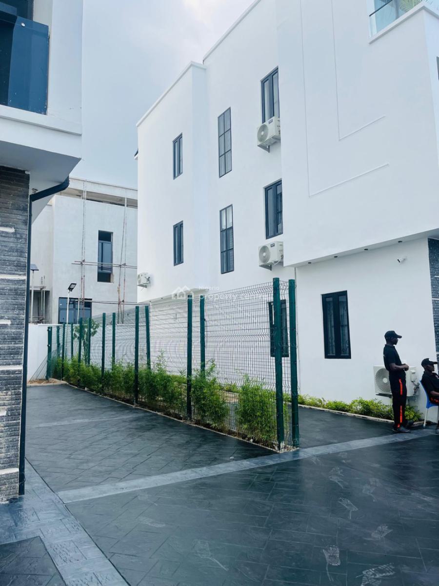 Luxury 6 Bedroom Fully Detached Duplex, Bq Inclusive., Directly Opposite Rotary Club By Ibadan Tennis Club Gra, Iyaganku, Ibadan, Oyo, Detached Duplex for Sale