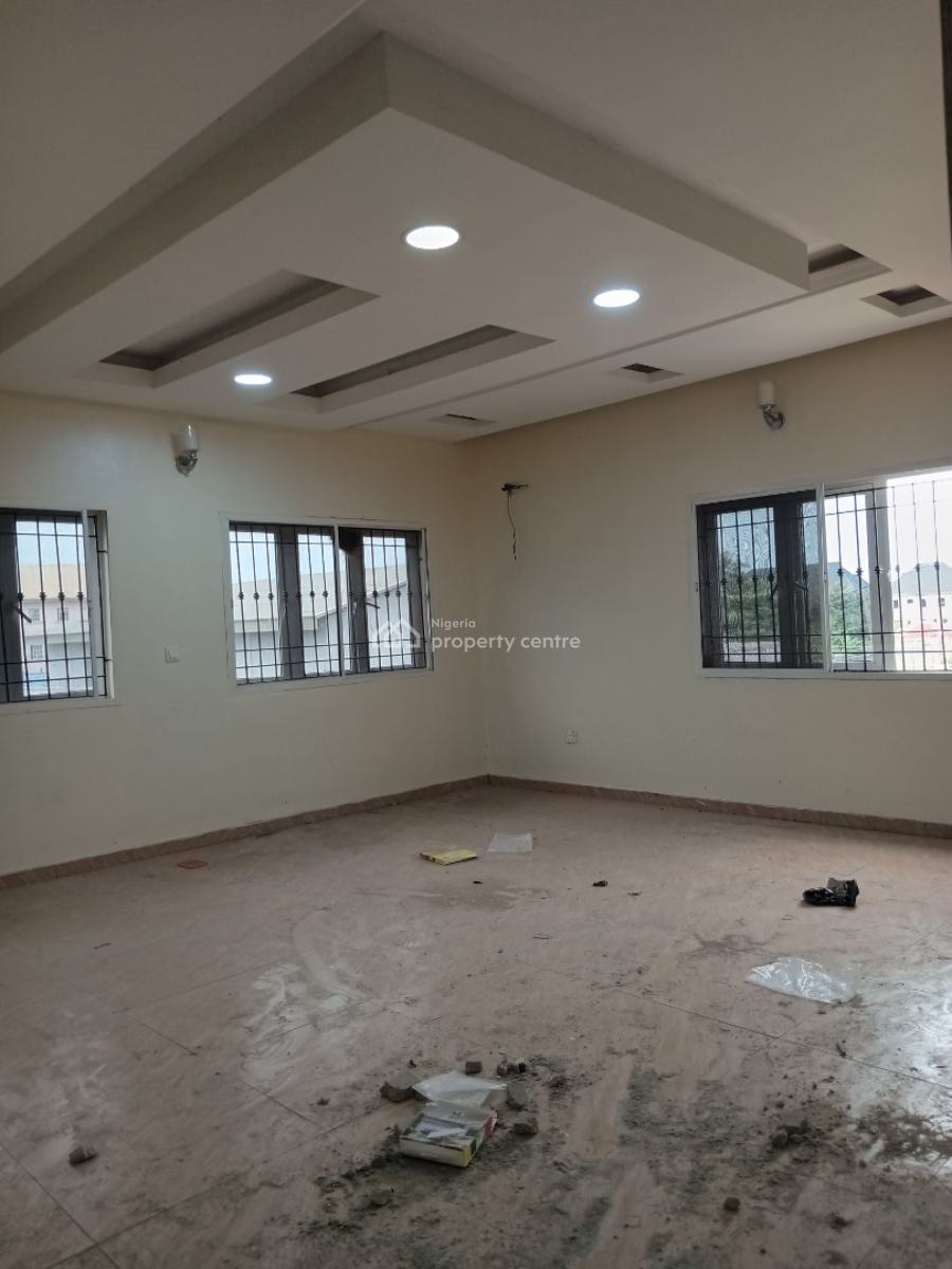 4 Bedroom Flat Upstairs Spacious, Ogombo, Ajah, Lagos, Flat / Apartment for Rent
