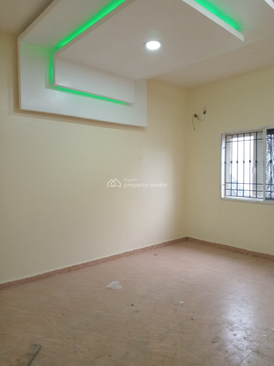 4 Bedroom Flat Upstairs Spacious, Ogombo, Ajah, Lagos, Flat / Apartment for Rent