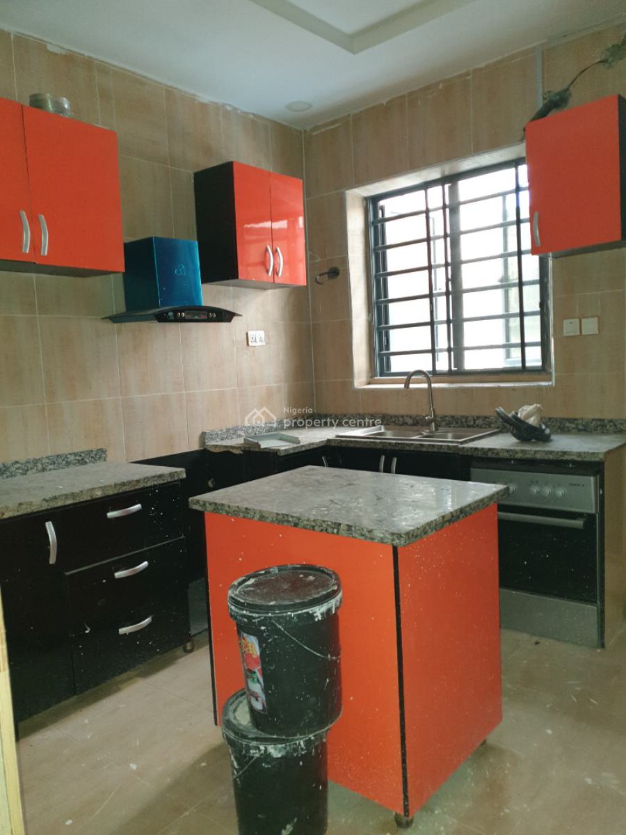 Spacious Service 3 Bedroom Masonette with Bq, Ologolo, Lekki, Lagos, Flat / Apartment for Rent