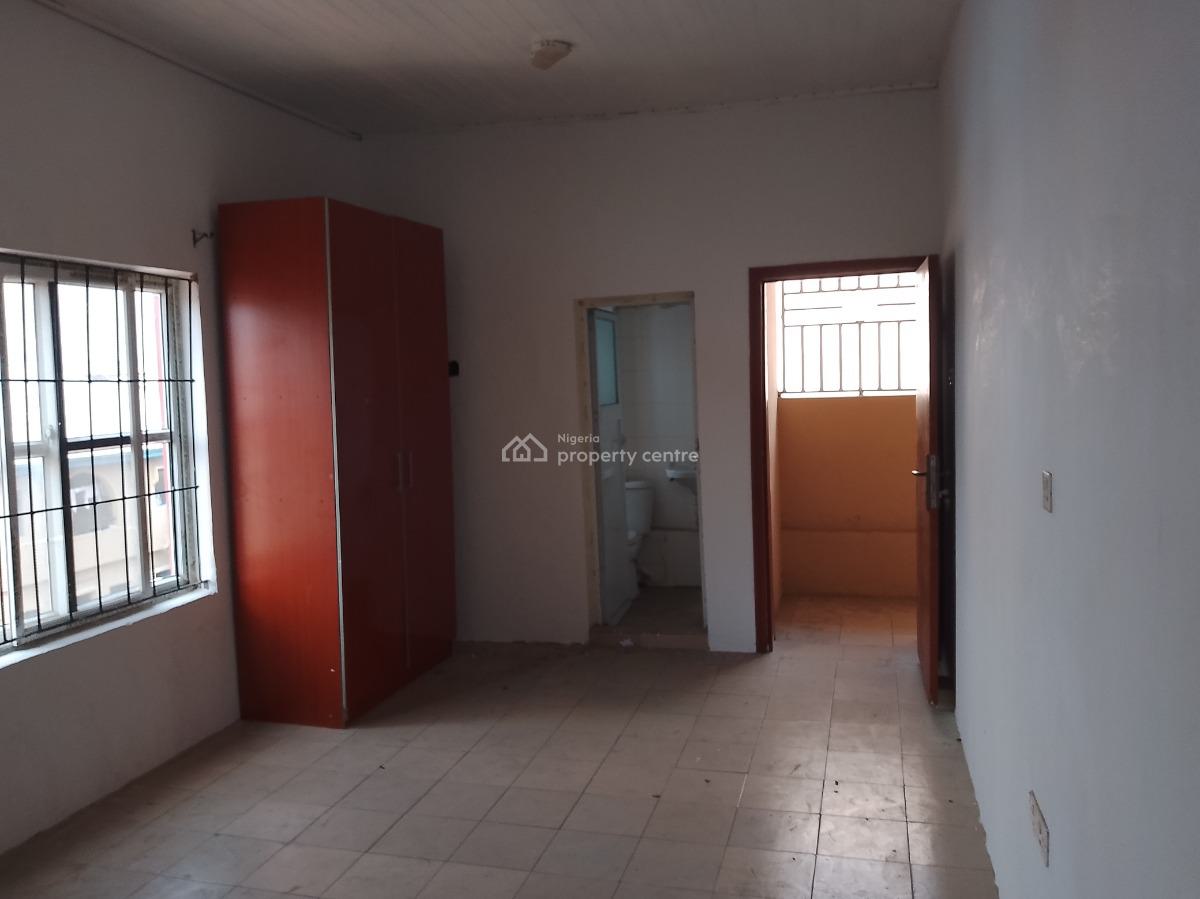 Room Shared Apartment, Anamco Motors Busstop., Sangotedo, Ajah, Lagos, Self Contain (single Rooms) for Rent
