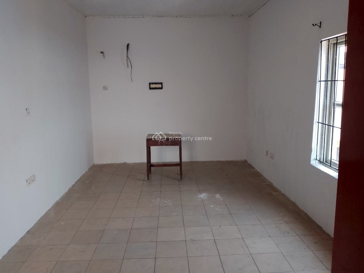 Room Shared Apartment, Anamco Motors Busstop., Sangotedo, Ajah, Lagos, Self Contain (single Rooms) for Rent