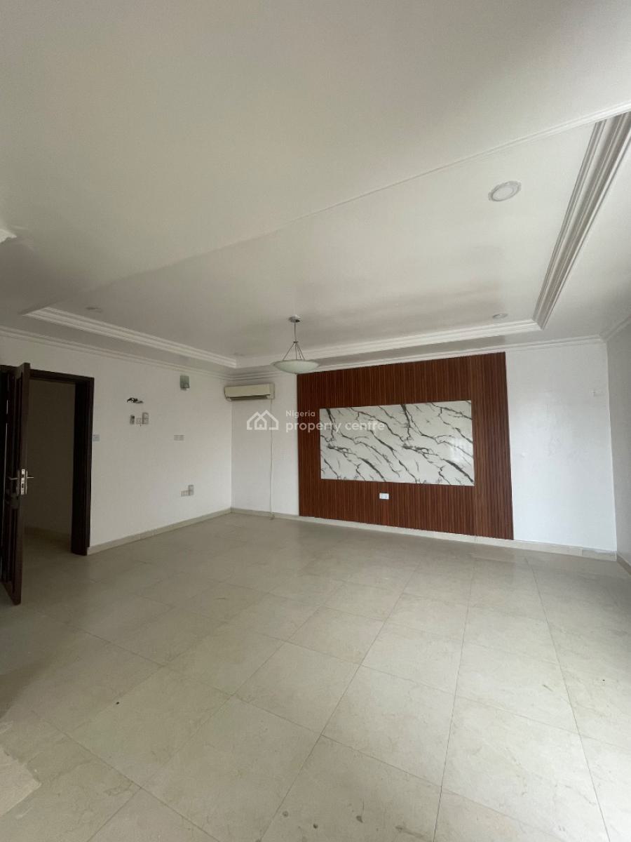 Well Maintained 2 Bedroom Apartment, Lekki Phase 1, Lekki, Lagos, Flat / Apartment for Rent