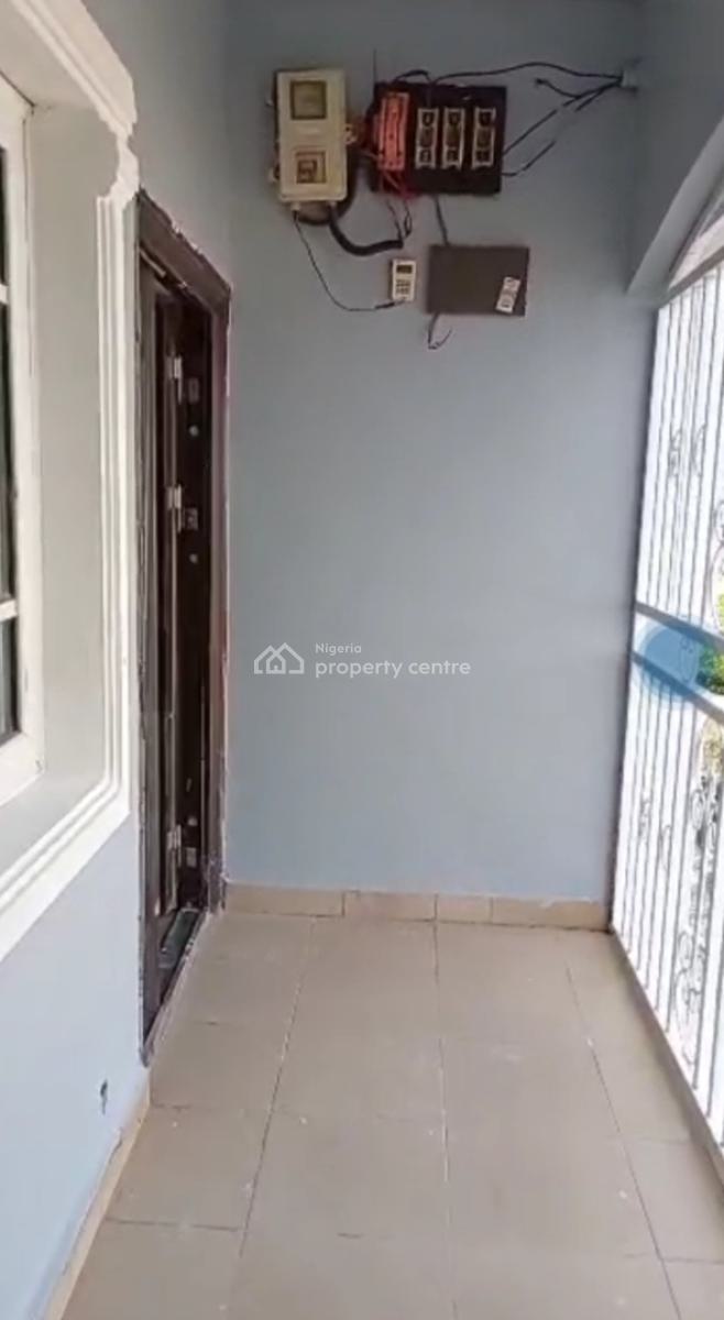 Sharp 2 Bedrooms Flat Upstairs, Arab Road, Kubwa, Abuja, Flat / Apartment for Rent