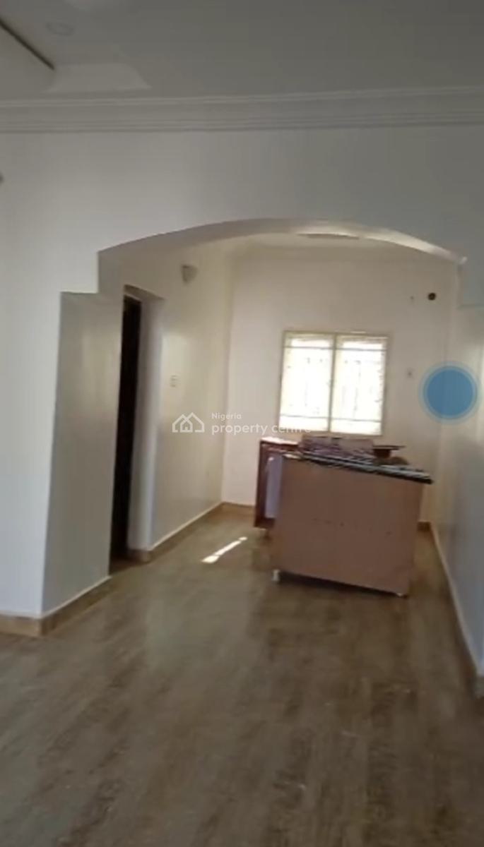 Sharp 2 Bedrooms Flat Upstairs, Arab Road, Kubwa, Abuja, Flat / Apartment for Rent