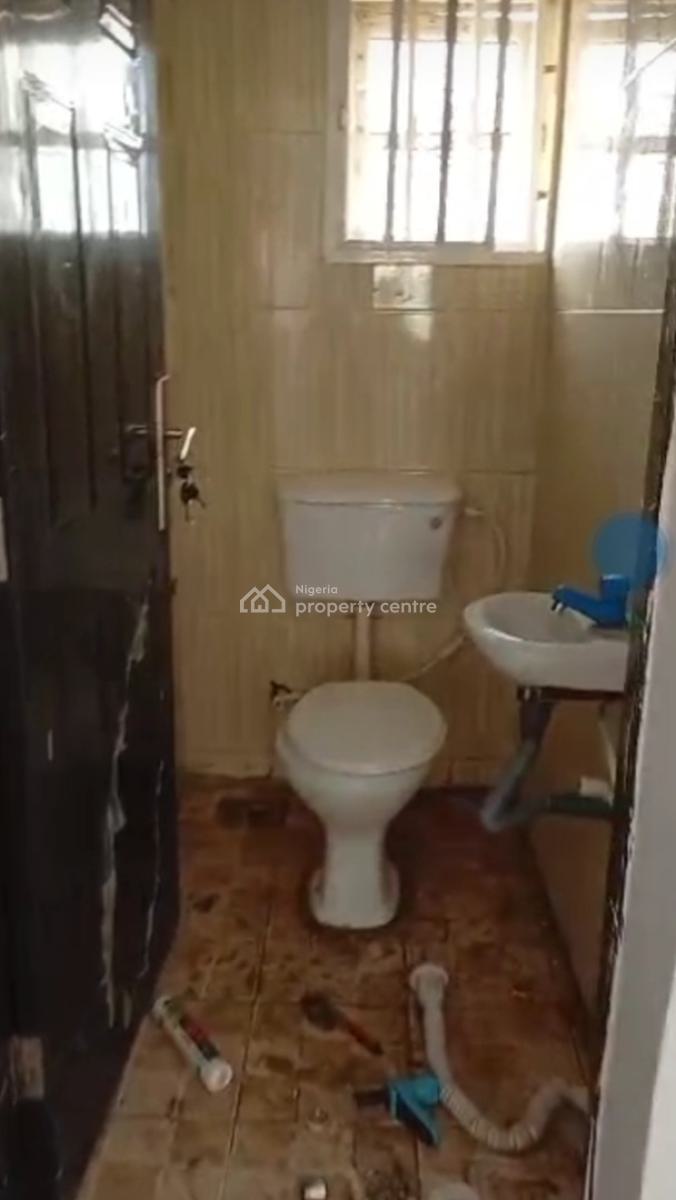 Sharp 2 Bedrooms Flat Upstairs, Arab Road, Kubwa, Abuja, Flat / Apartment for Rent