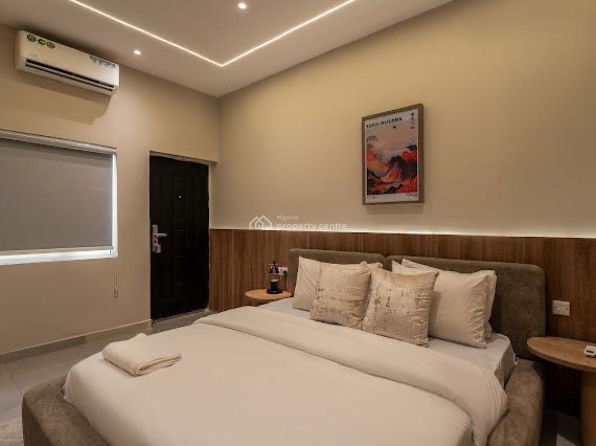 3  (three) Bedroom  Apartment, Lekki Phase 1, Lekki, Lagos, Flat / Apartment Short Let