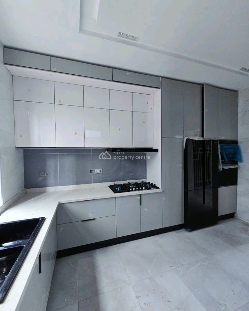 4 Bedroom Semi Detached with Bq  Location: Victoria Island, Victoria Island (vi), Lagos, House for Sale
