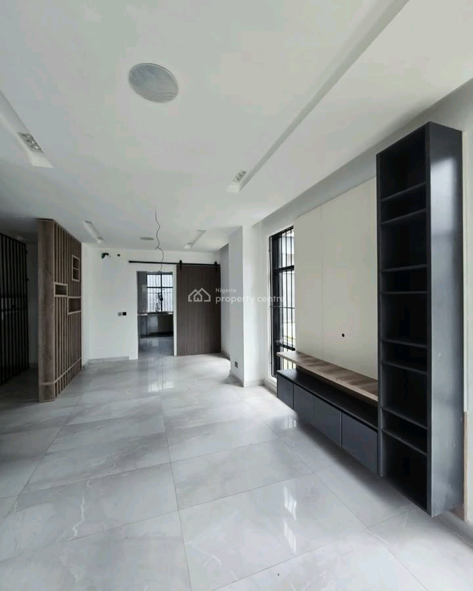 4 Bedroom Semi Detached with Bq  Location: Victoria Island, Victoria Island (vi), Lagos, House for Sale