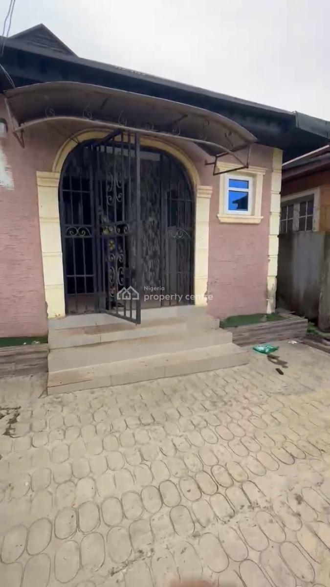 Neatly Used 3 Bedroom Detached Bungalow, Ijoko, Sango Ota, Ogun, Detached Bungalow for Sale