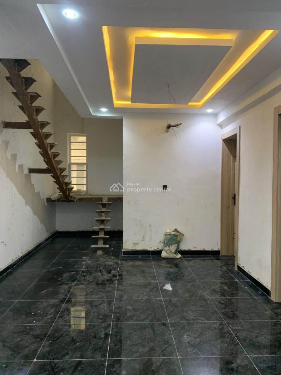 Luxury and Spacious 5 Bedroom Maisonette, Lekki Phase 1, Lekki, Lagos, House for Sale