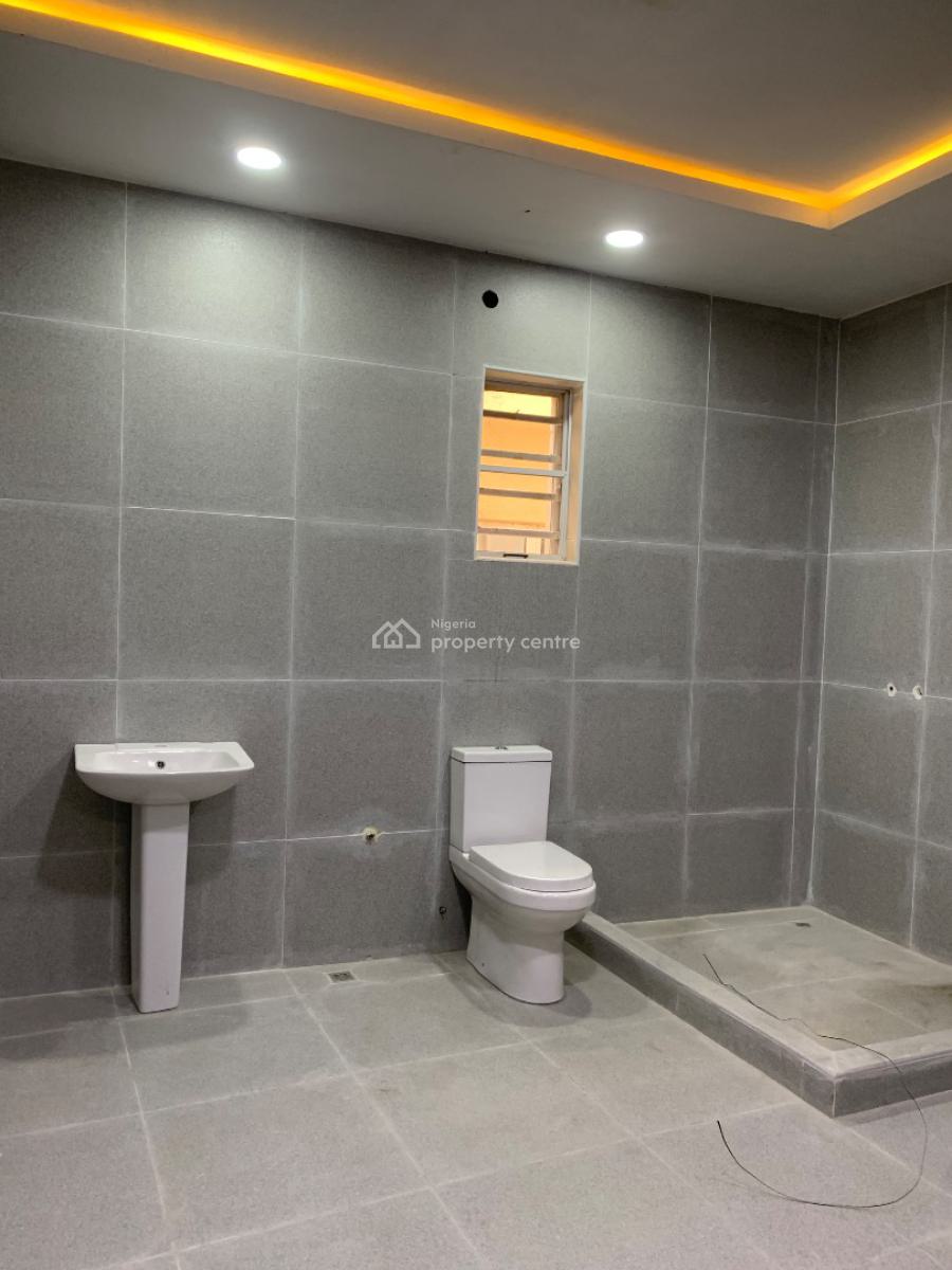 Luxury and Spacious 5 Bedroom Maisonette, Lekki Phase 1, Lekki, Lagos, House for Sale