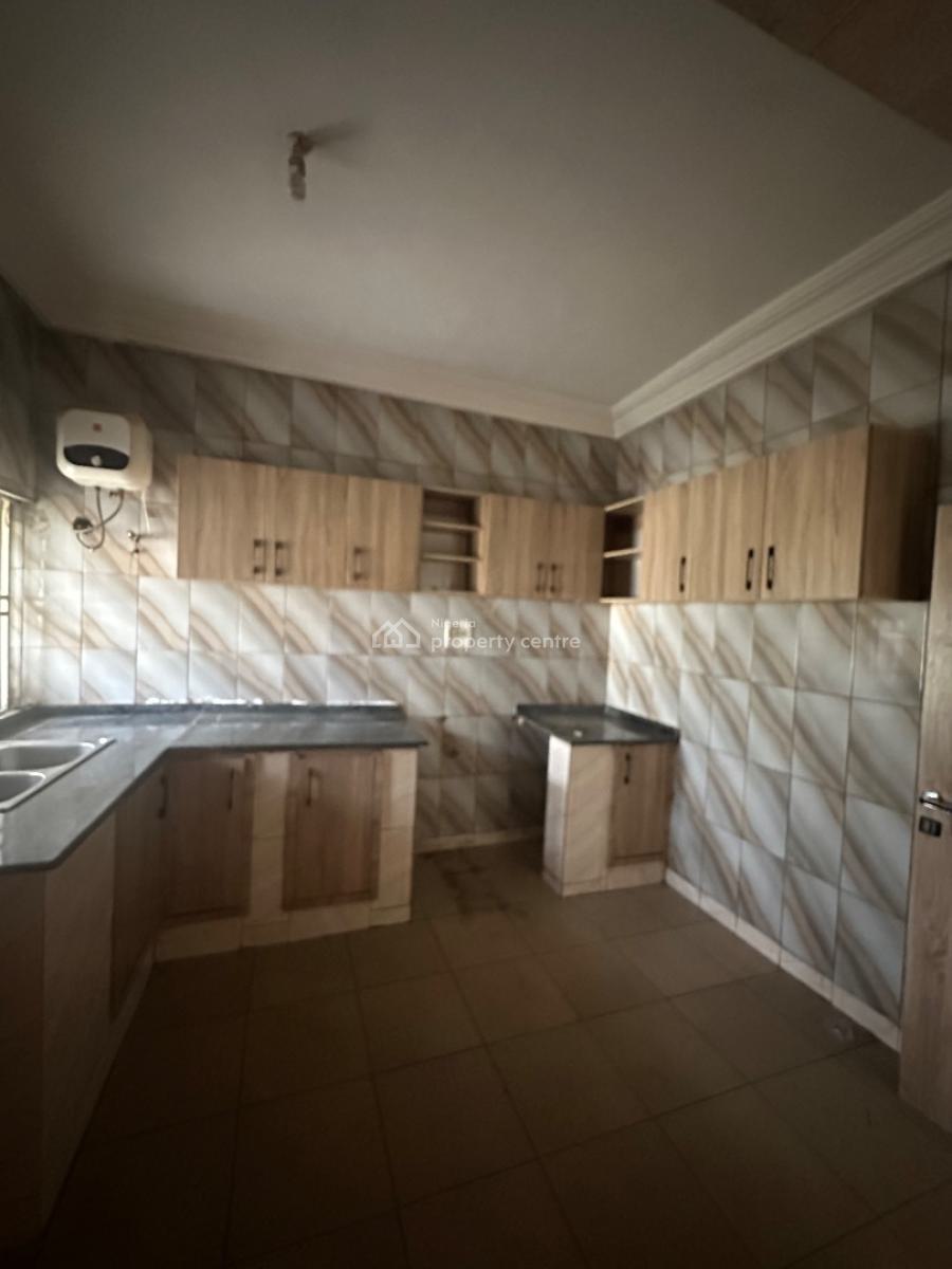 Excellent Spacious 5 Bedroom Duplex with Bq, By Sahara 4, Lokogoma District, Abuja, Detached Duplex for Rent