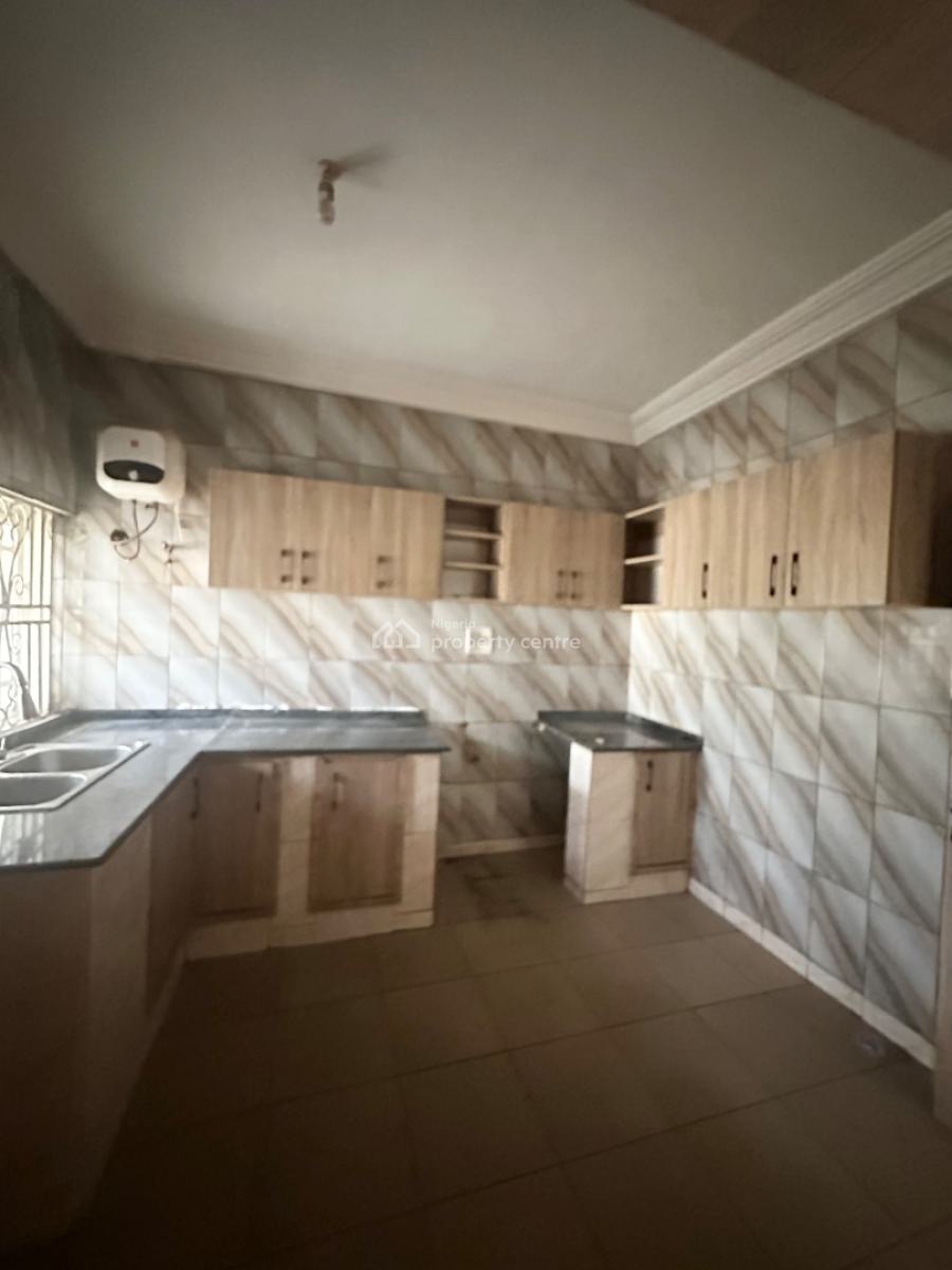 Excellent Spacious 5 Bedroom Duplex with Bq, By Sahara 4, Lokogoma District, Abuja, Detached Duplex for Rent