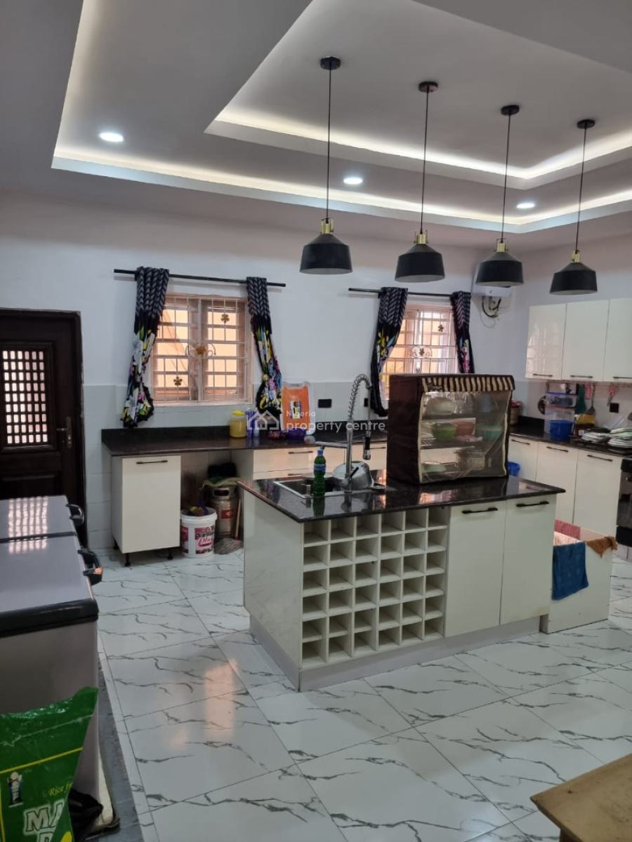 Well Finished Serviced 3 Bedroom Detached House with 2bqs on 600sqms, Chevron Drive, Lekki, Lagos, Detached Duplex for Sale