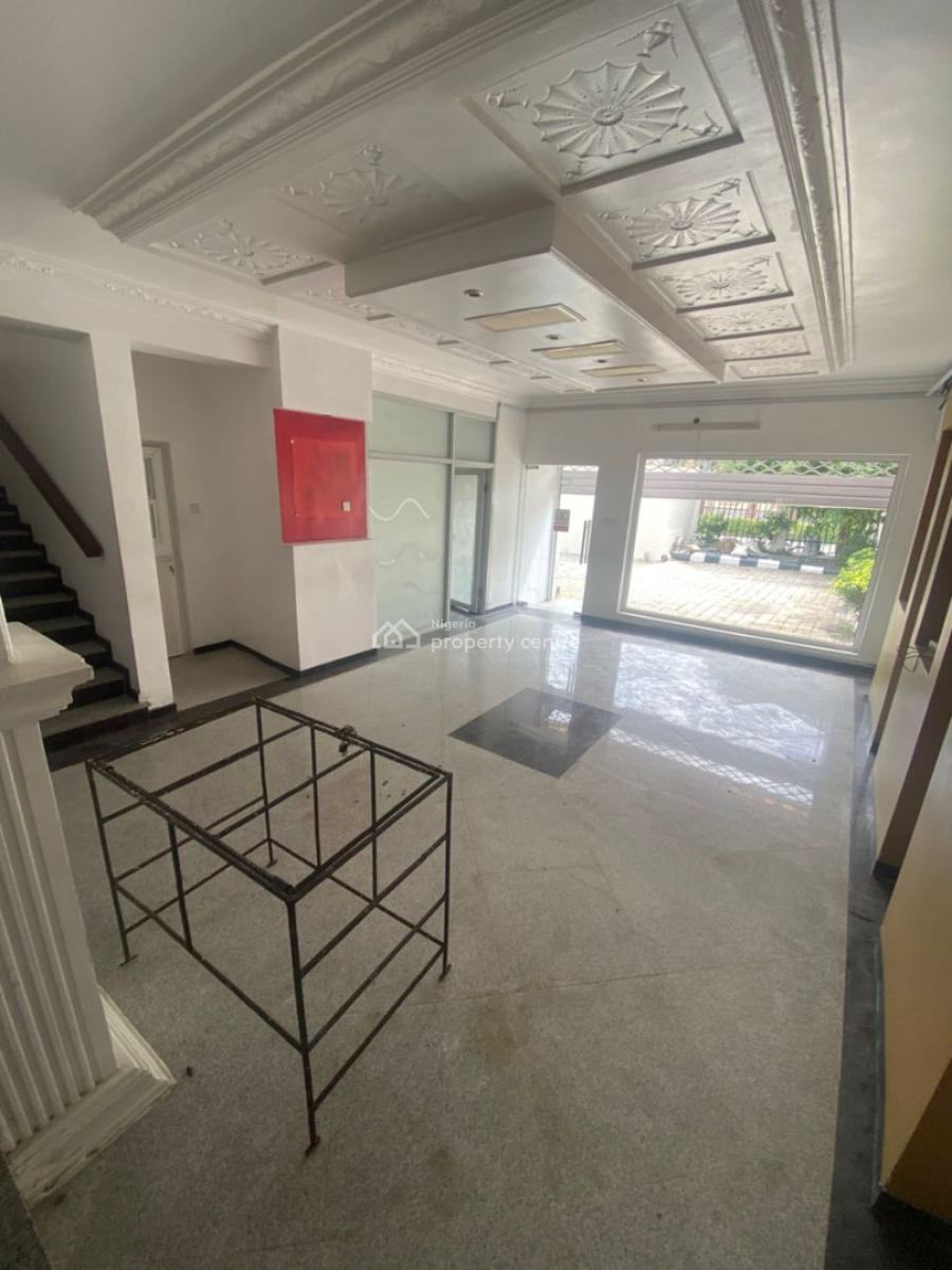 Restructured 5 Bedroom Semi-detached Duplex with Bq, Lekki Phase 1, Lekki, Lagos, Office Space for Rent