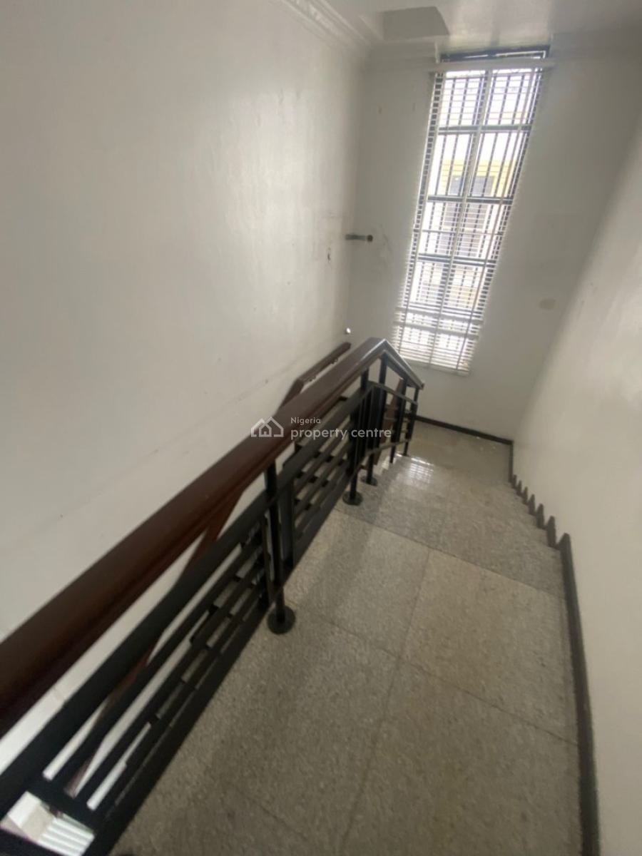 Restructured 5 Bedroom Semi-detached Duplex with Bq, Lekki Phase 1, Lekki, Lagos, Office Space for Rent