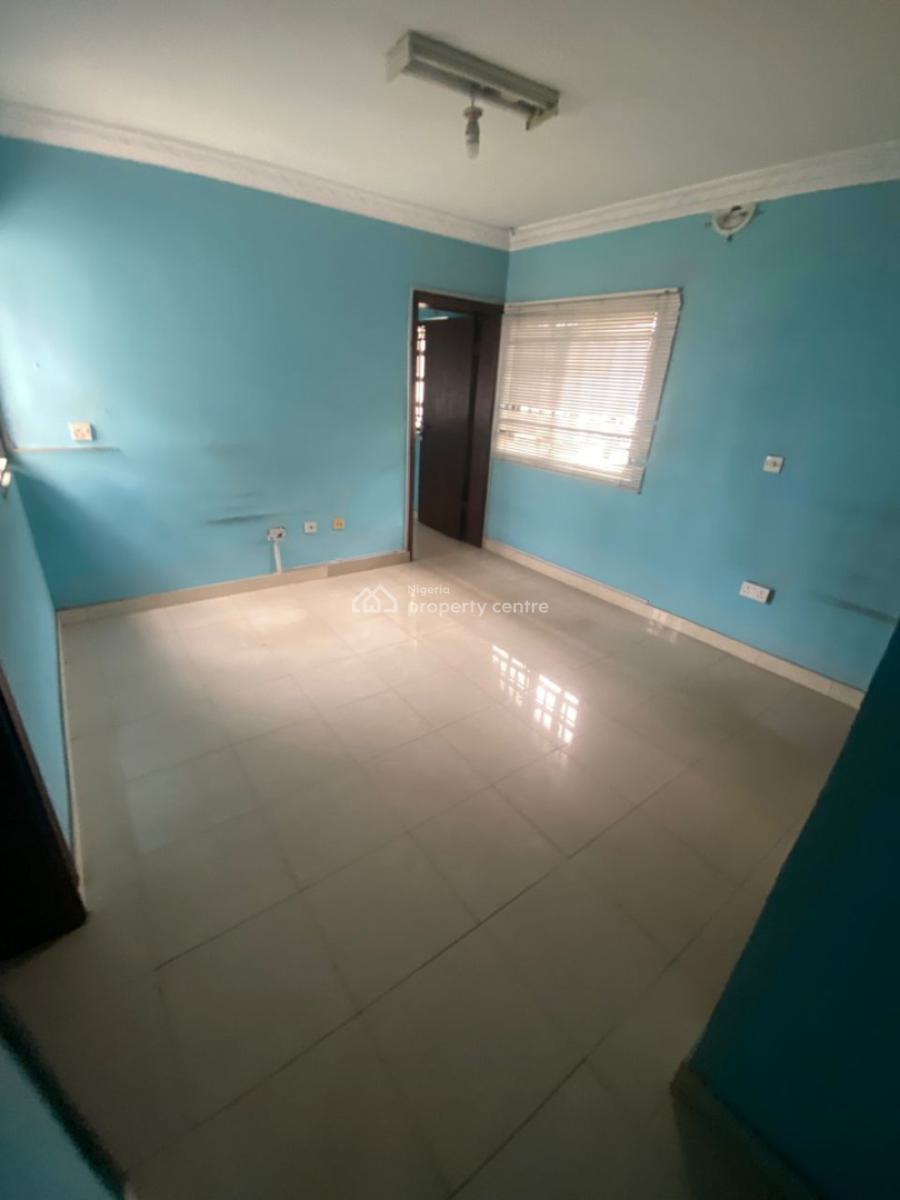 Restructured 5 Bedroom Semi-detached Duplex with Bq, Lekki Phase 1, Lekki, Lagos, Office Space for Rent
