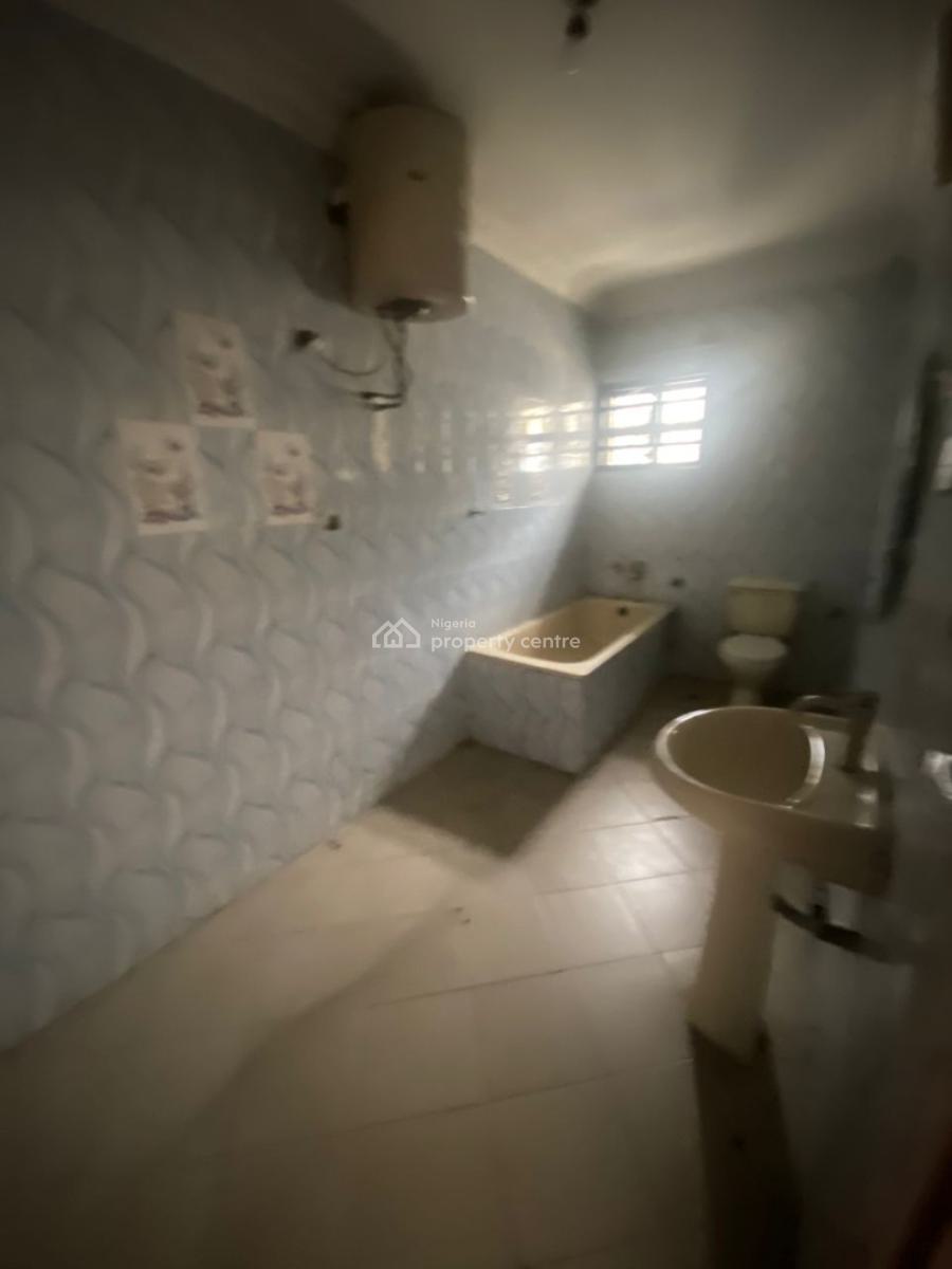 Restructured 5 Bedroom Semi-detached Duplex with Bq, Lekki Phase 1, Lekki, Lagos, Office Space for Rent