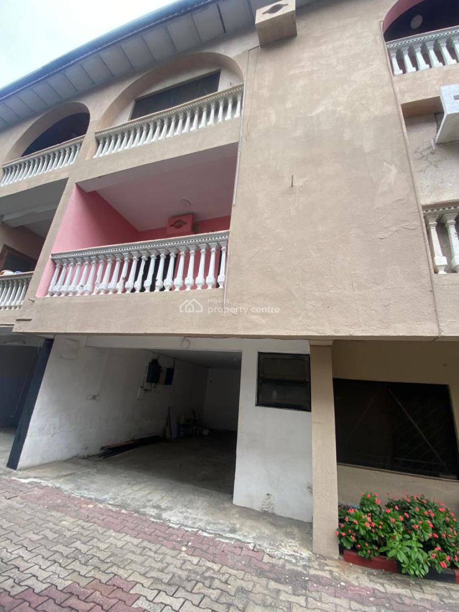 Luxury 4 Bedroom Terrace  in Strategic Area, Off Fola Osibo, Lekki Phase 1, Lekki, Lagos, Terraced Duplex for Rent