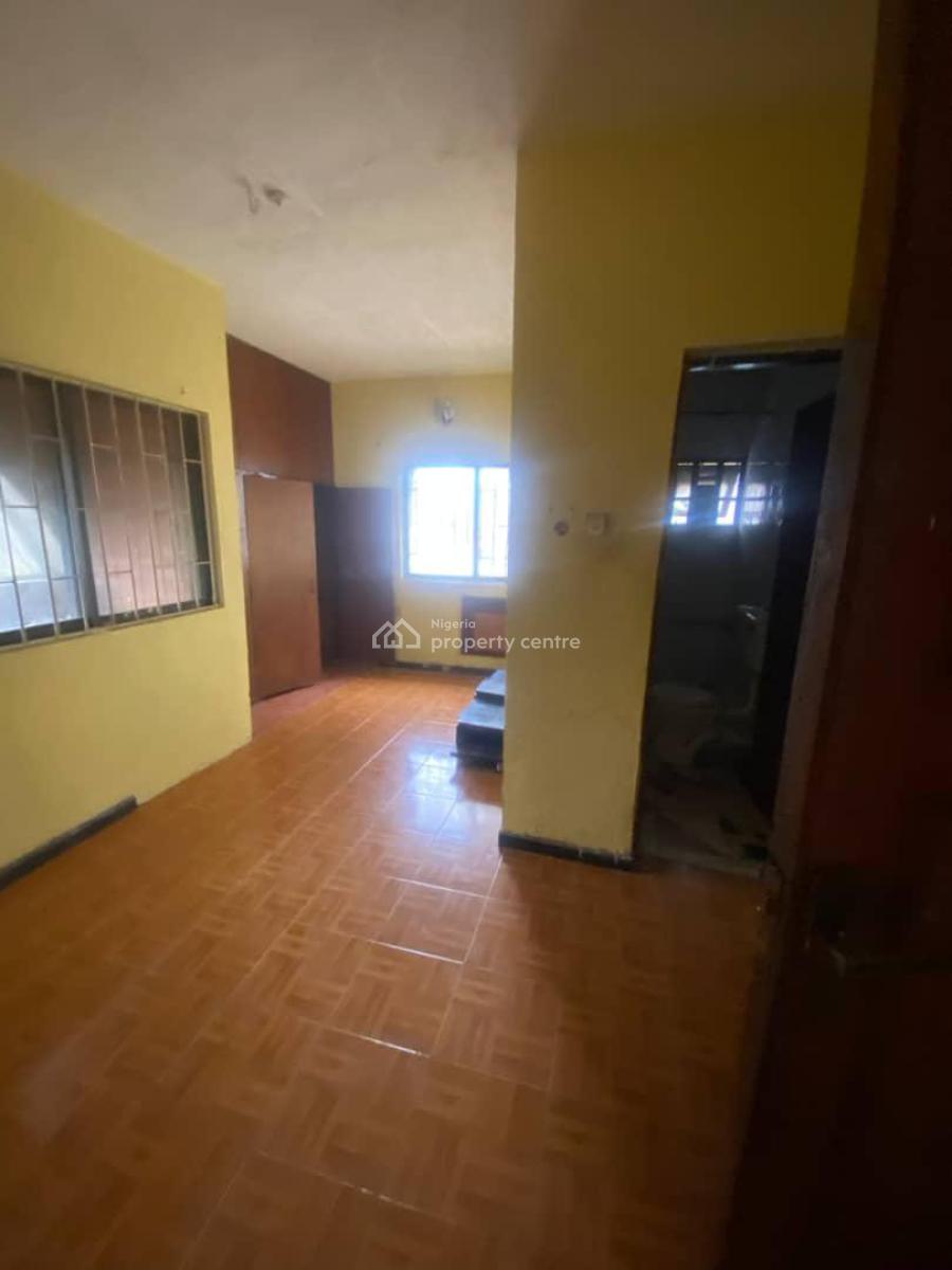 3 Bedroom Flat, Off Adekunle Kuye, Aguda, Surulere, Lagos, Flat / Apartment for Rent