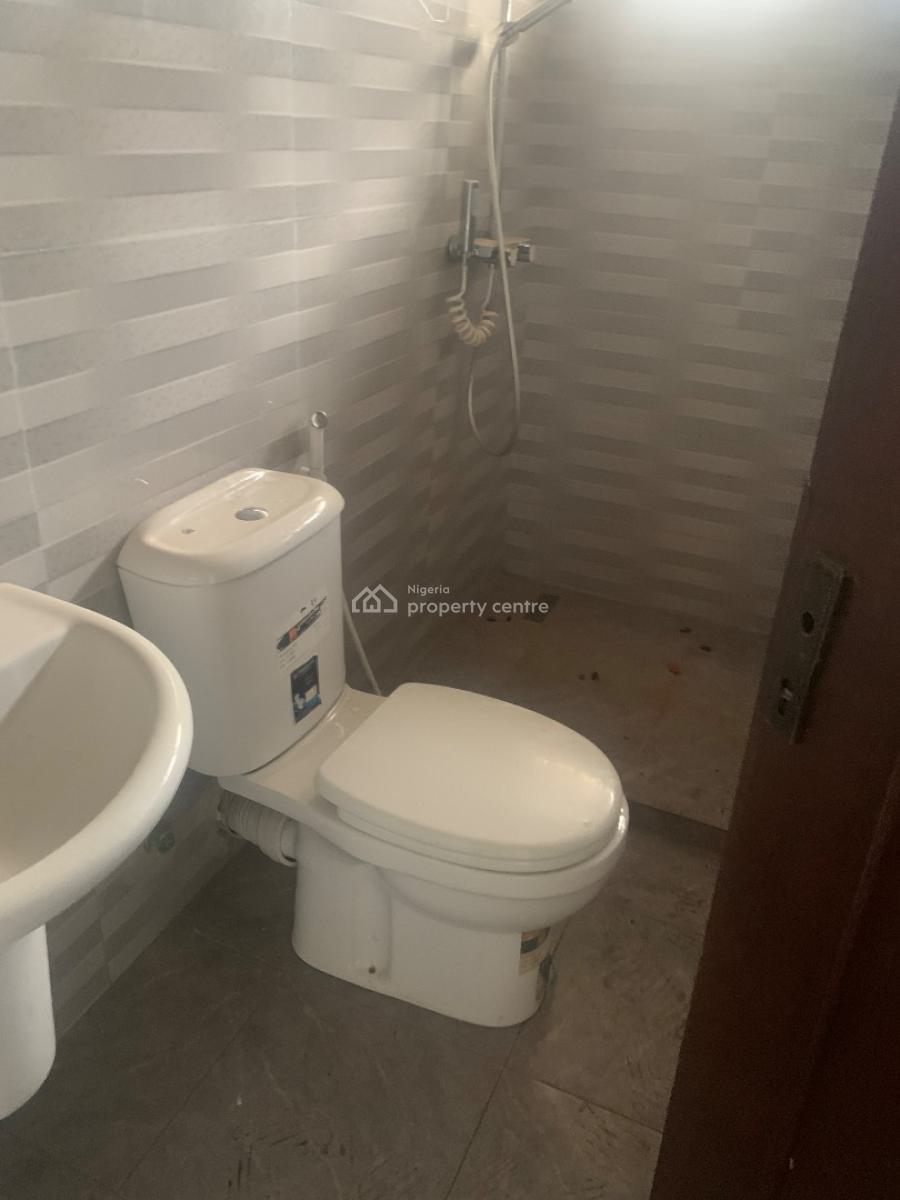 Well Maintained 3 Bedrooms Flat, Ikeja Gra, Ikeja, Lagos, Flat / Apartment for Sale