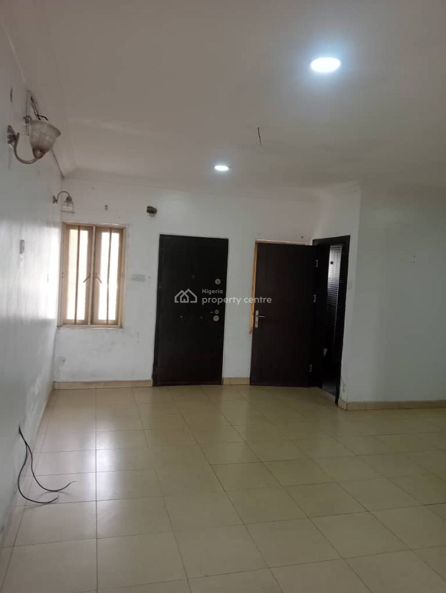 Luxury Very Spacious Beautiful 3bedroom Flat, Mobil Road Ilaje, Ajah, Lagos, Flat / Apartment for Rent