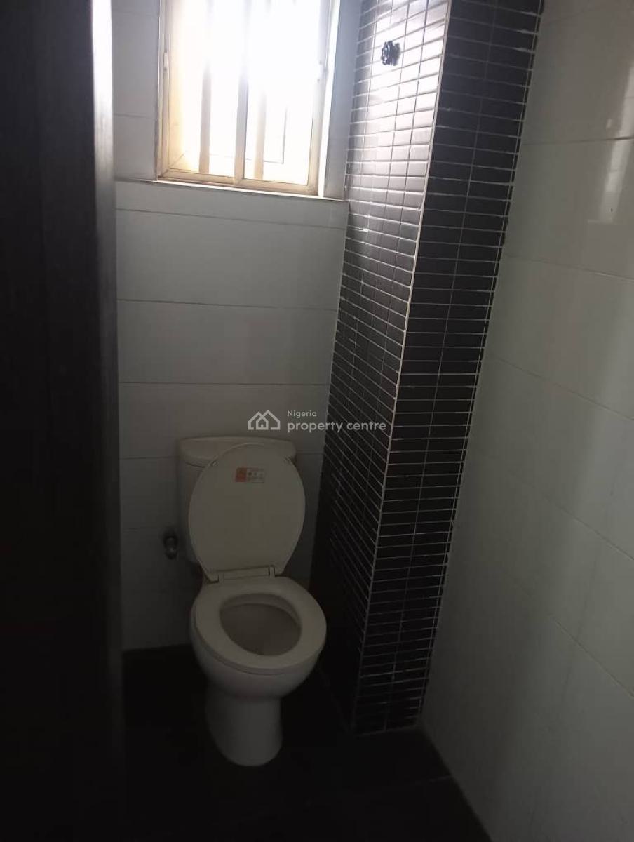 Luxury Very Spacious Beautiful 3bedroom Flat, Mobil Road Ilaje, Ajah, Lagos, Flat / Apartment for Rent