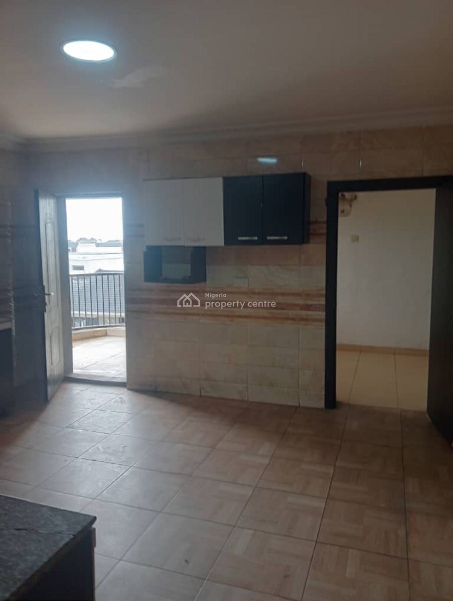 Luxury Very Spacious Beautiful 3bedroom Flat, Mobil Road Ilaje, Ajah, Lagos, Flat / Apartment for Rent