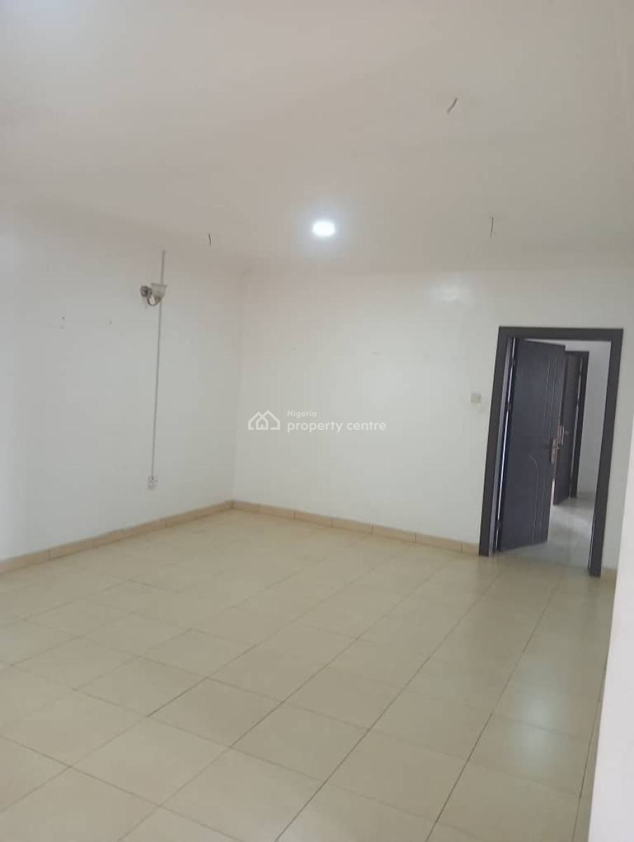 Luxury Very Spacious Beautiful 3bedroom Flat, Mobil Road Ilaje, Ajah, Lagos, Flat / Apartment for Rent