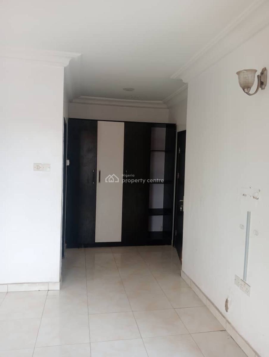 Luxury Very Spacious Beautiful 3bedroom Flat, Mobil Road Ilaje, Ajah, Lagos, Flat / Apartment for Rent