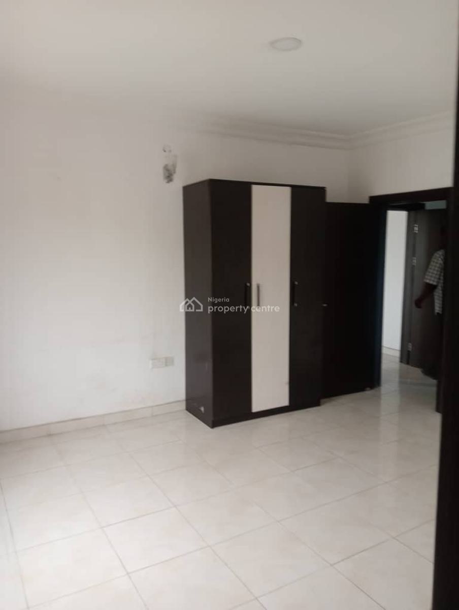 Luxury Very Spacious Beautiful 3bedroom Flat, Mobil Road Ilaje, Ajah, Lagos, Flat / Apartment for Rent