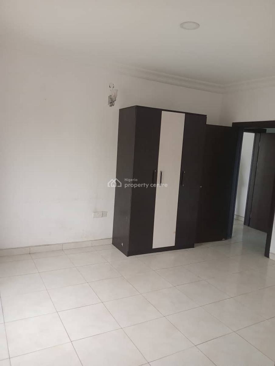 Luxury Very Spacious Beautiful 3bedroom Flat, Mobil Road Ilaje, Ajah, Lagos, Flat / Apartment for Rent