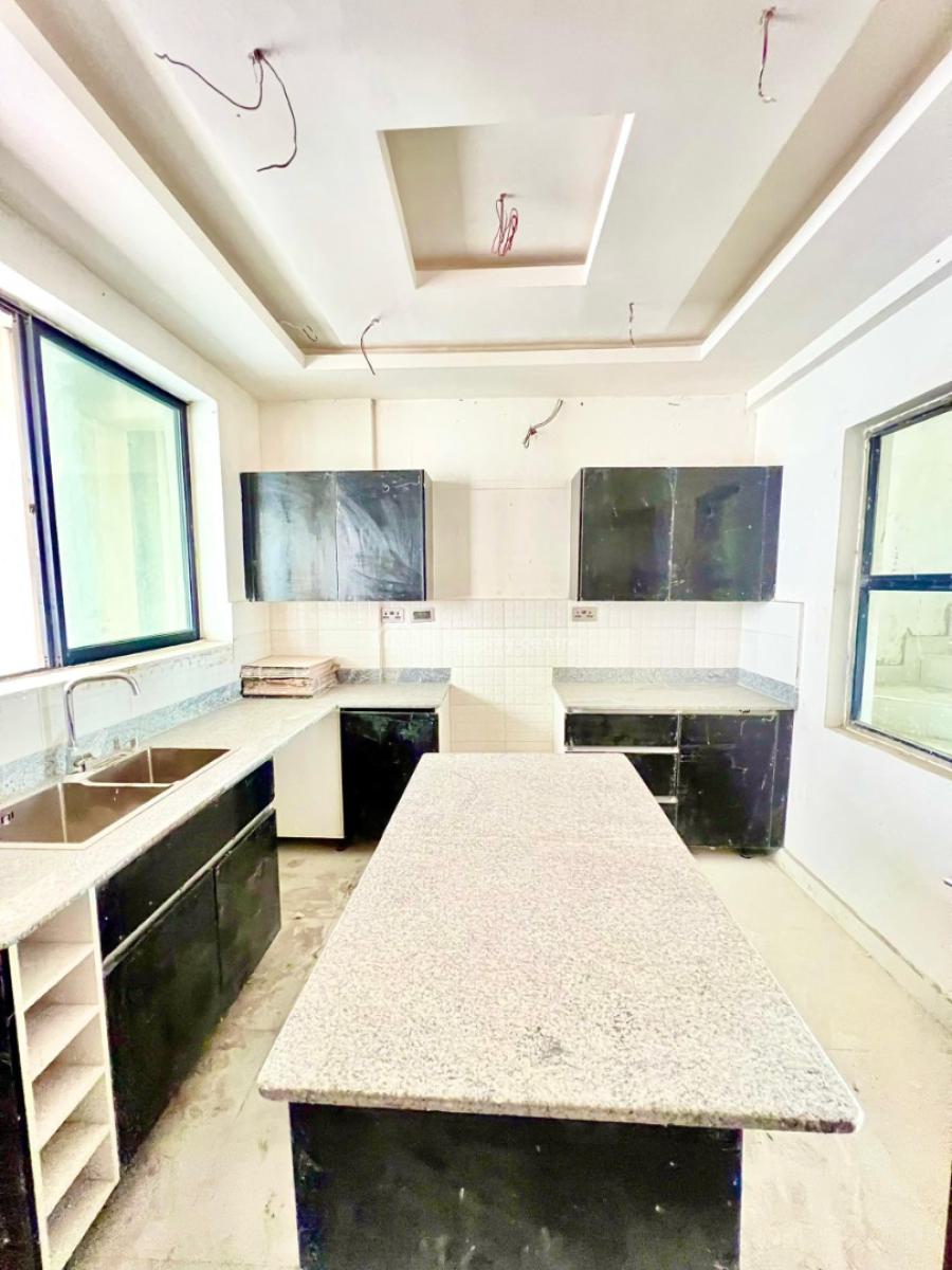 Aesthetically Pleasing 2 Bedroom Maisonette with Swimming Pool and Gym, Off Admiralty Way, Lekki Phase 1, Lekki, Lagos, Flat / Apartment for Rent