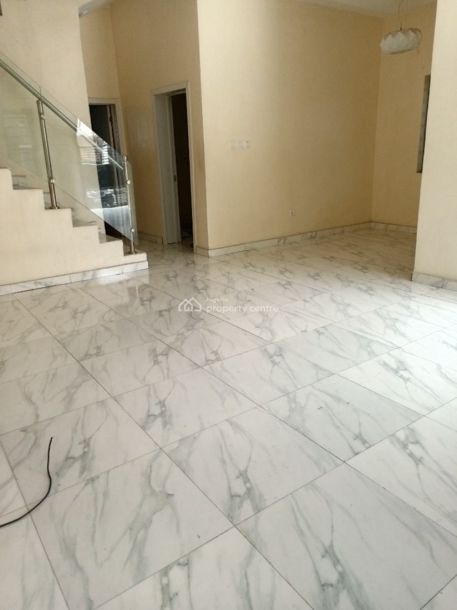 Relatively New 4bedroom with Bq 4car Park, Idado, Lekki, Lagos, Semi-detached Duplex for Rent