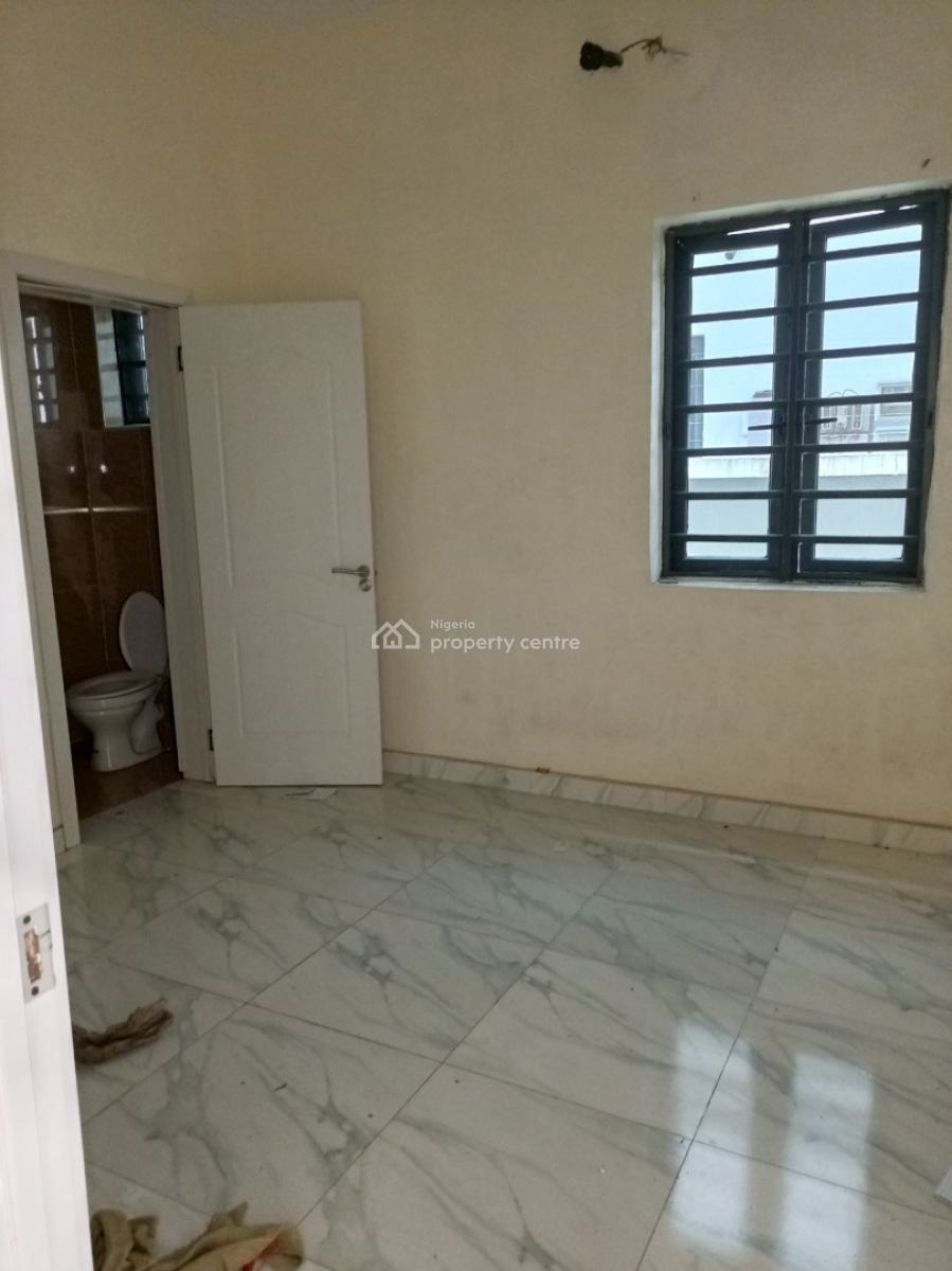 Relatively New 4bedroom with Bq 4car Park, Idado, Lekki, Lagos, Semi-detached Duplex for Rent