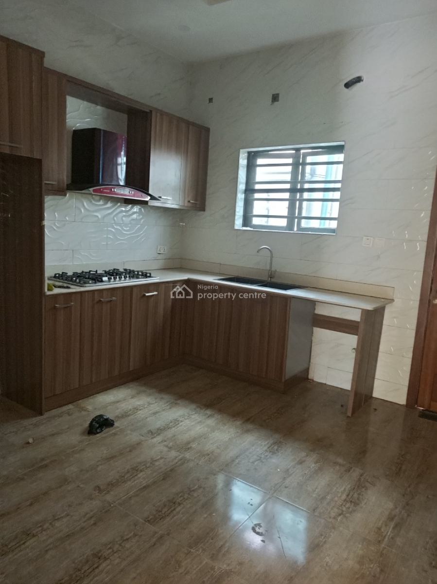 Relatively New 4bedroom with Bq 4car Park, Idado, Lekki, Lagos, Semi-detached Duplex for Rent