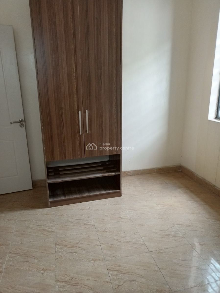 Relatively New 4bedroom with Bq 4car Park, Idado, Lekki, Lagos, Semi-detached Duplex for Rent