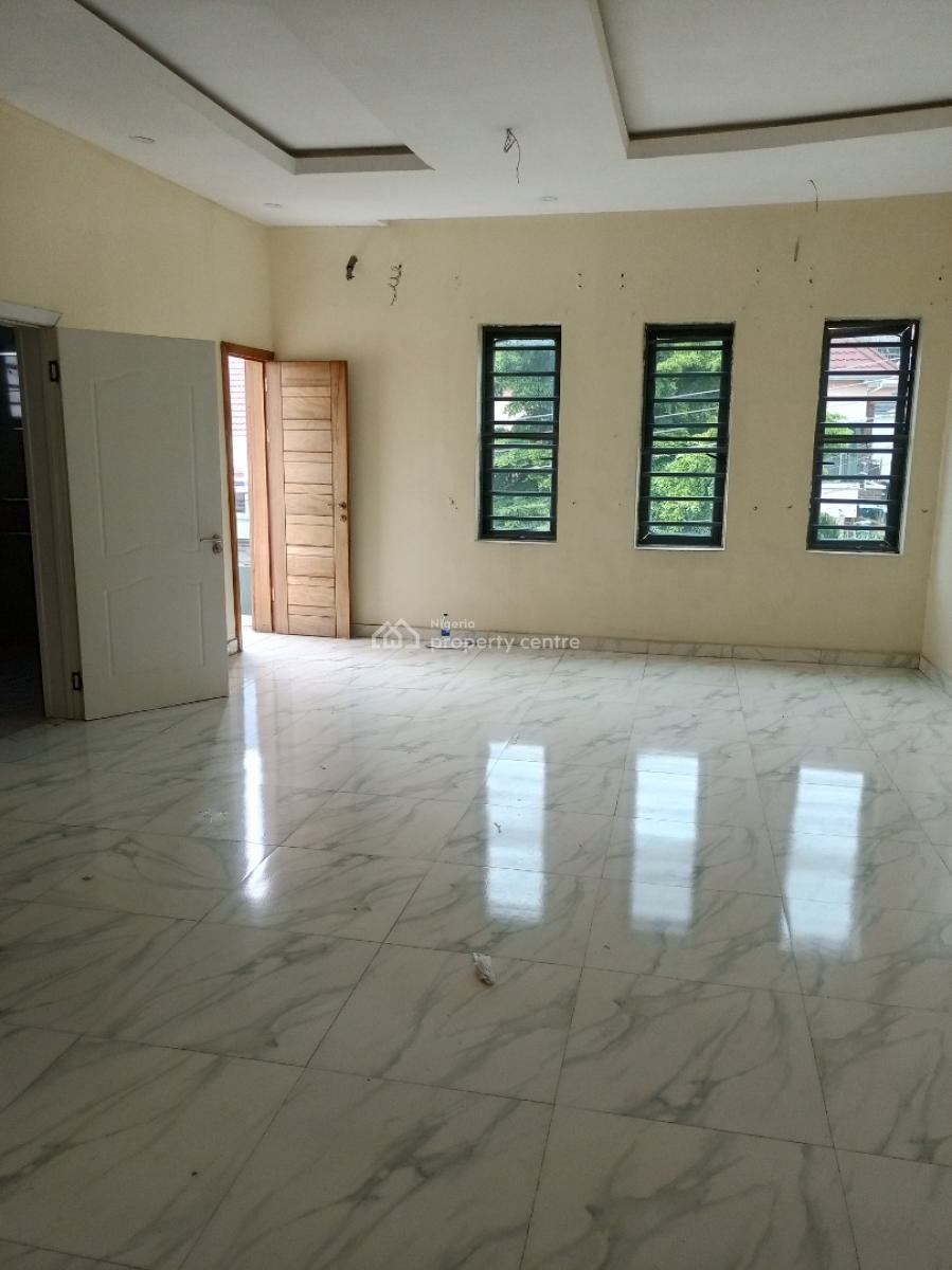 Relatively New 4bedroom with Bq 4car Park, Idado, Lekki, Lagos, Semi-detached Duplex for Rent
