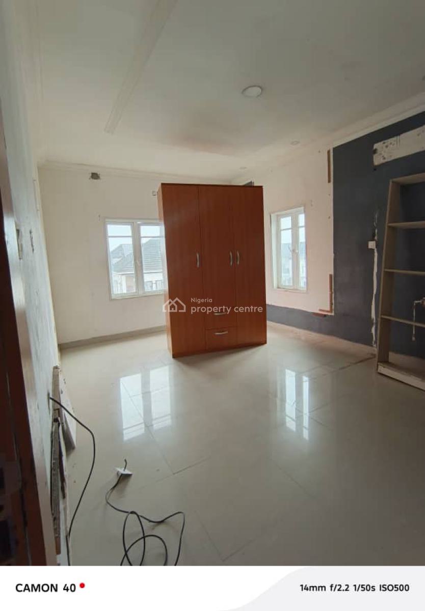 Beautiful 3 Bedroom Flat, Ikota, Lekki, Lagos, Flat / Apartment for Rent