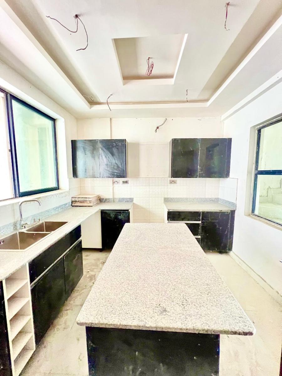 Aesthetically Pleasing 2 Bedroom Maisonette with Swimming Pool and Gym, Newly Built,clean Water, Good Access Road,flood Free, Lekki Phase 1, Lekki, Lagos, Flat / Apartment for Rent